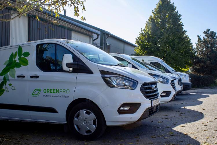 Greenpro Ford Tourneo személyszállító flotta