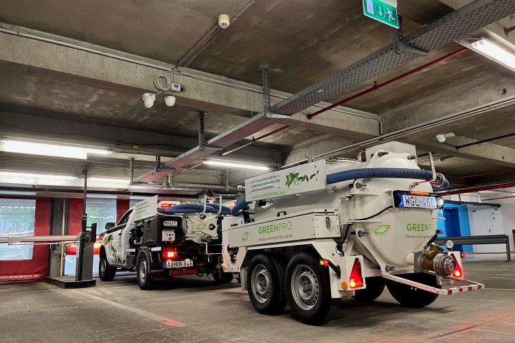Greenpro tartályos jármű mélygarázsi szennyvízátemelő tisztításnál